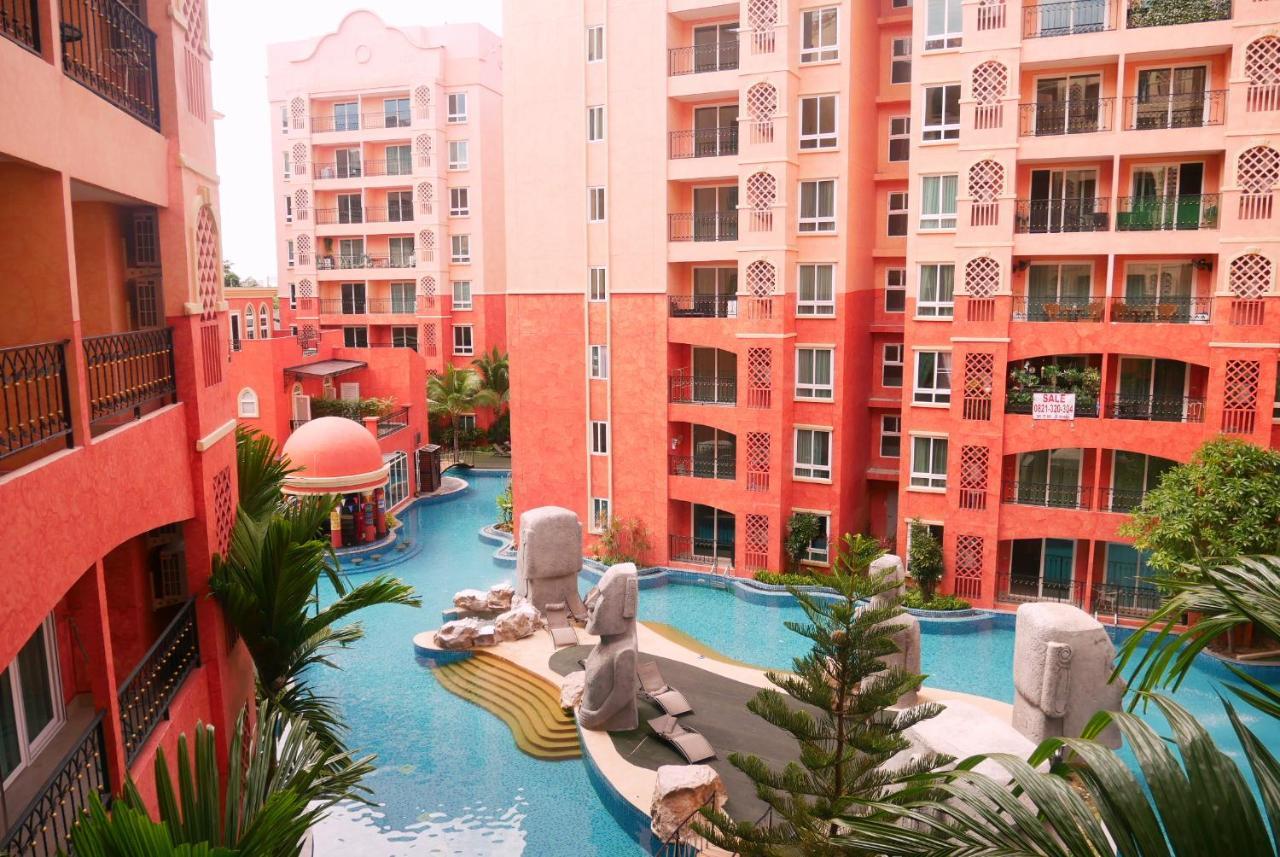 Seven Seas Pattaya & Sofa Bed