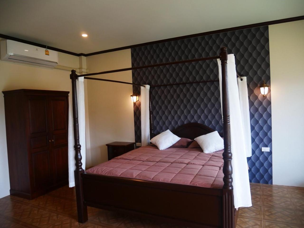 Tinna Resort *