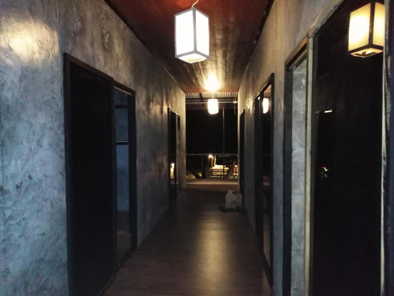 Hostel Phayam *