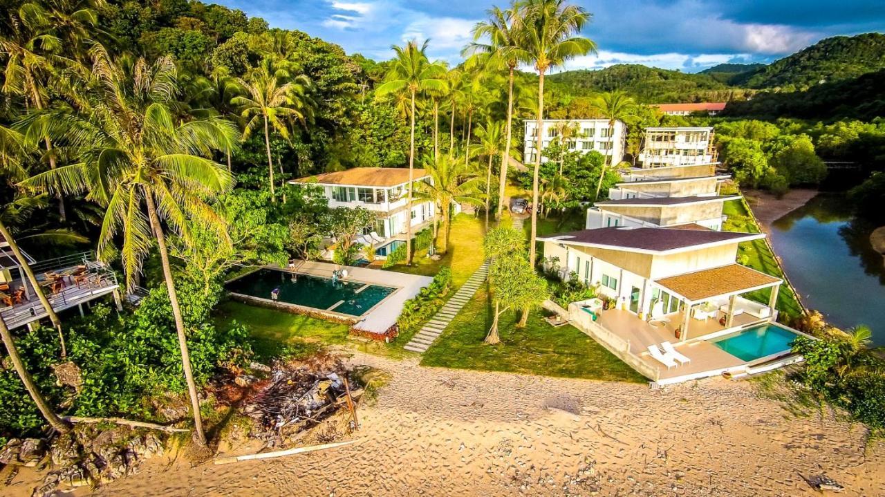 Exclusive Beachfront *