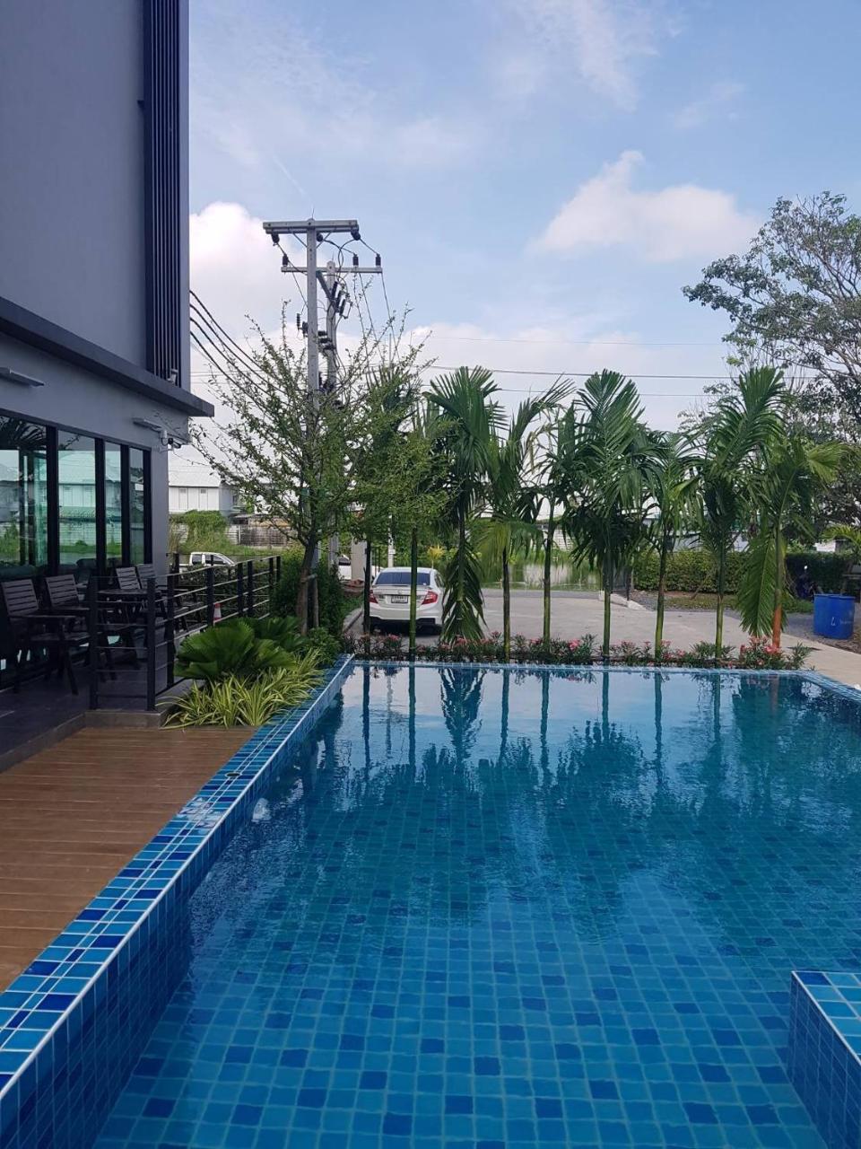 Hotel Bangkok Boutique Rangsit 4*