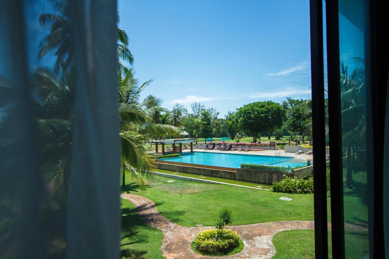 The Nouveau And Golf Hotel Chumphon