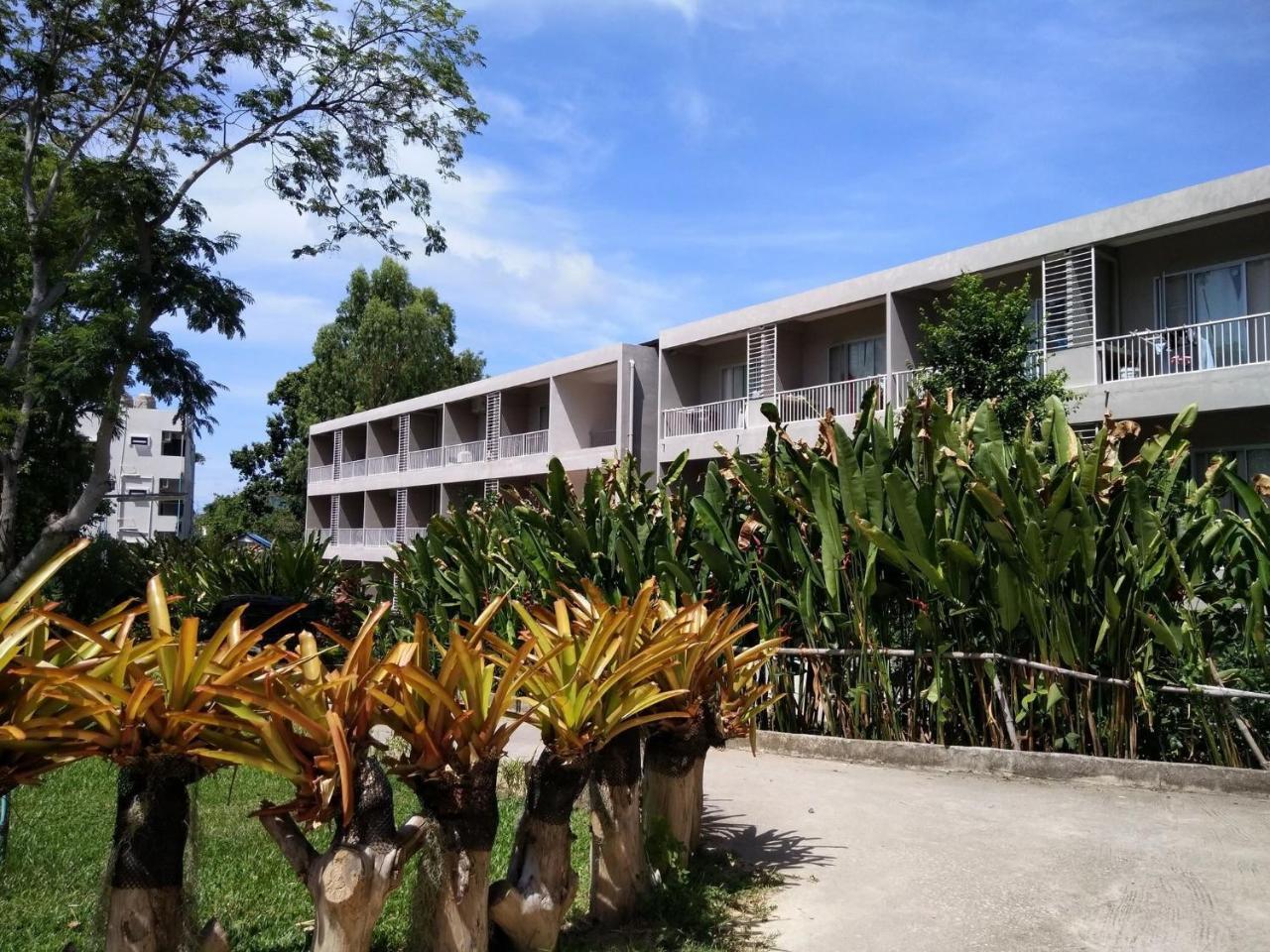 Romruen Samed Hostel