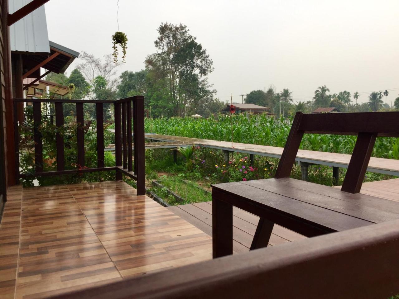 Resort Baan Thung Prasat
