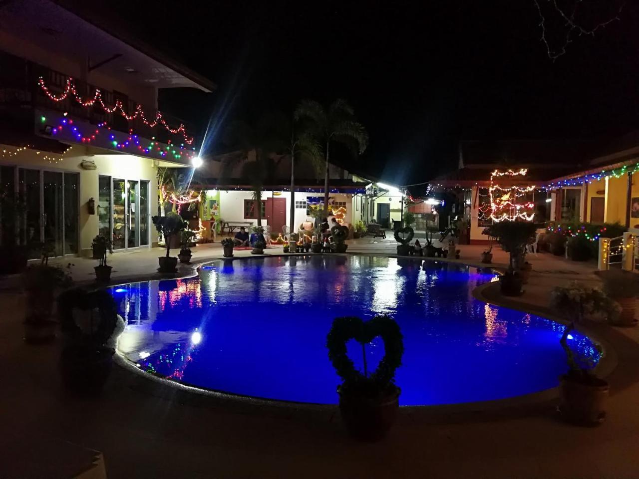 Resort Baan Sabaijai *
