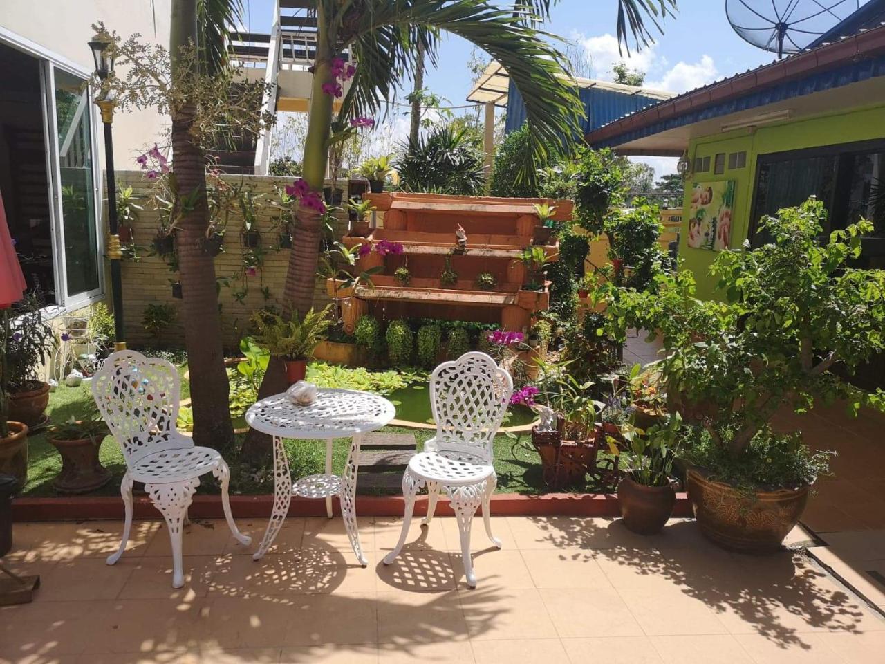Baan Sabaijai Resort