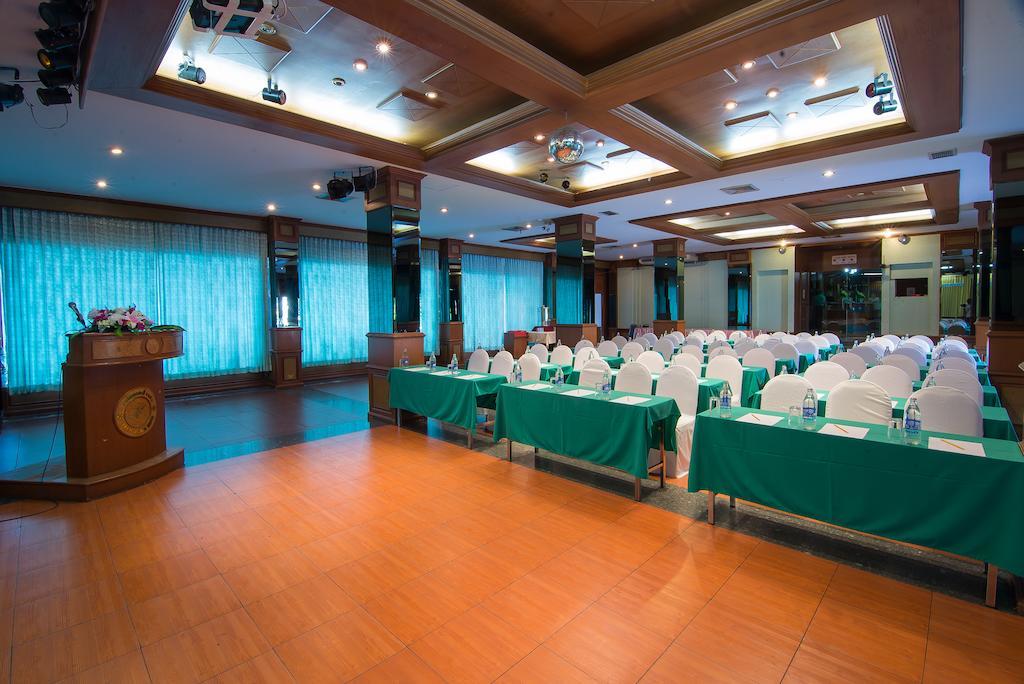 Royal Hotel 3*