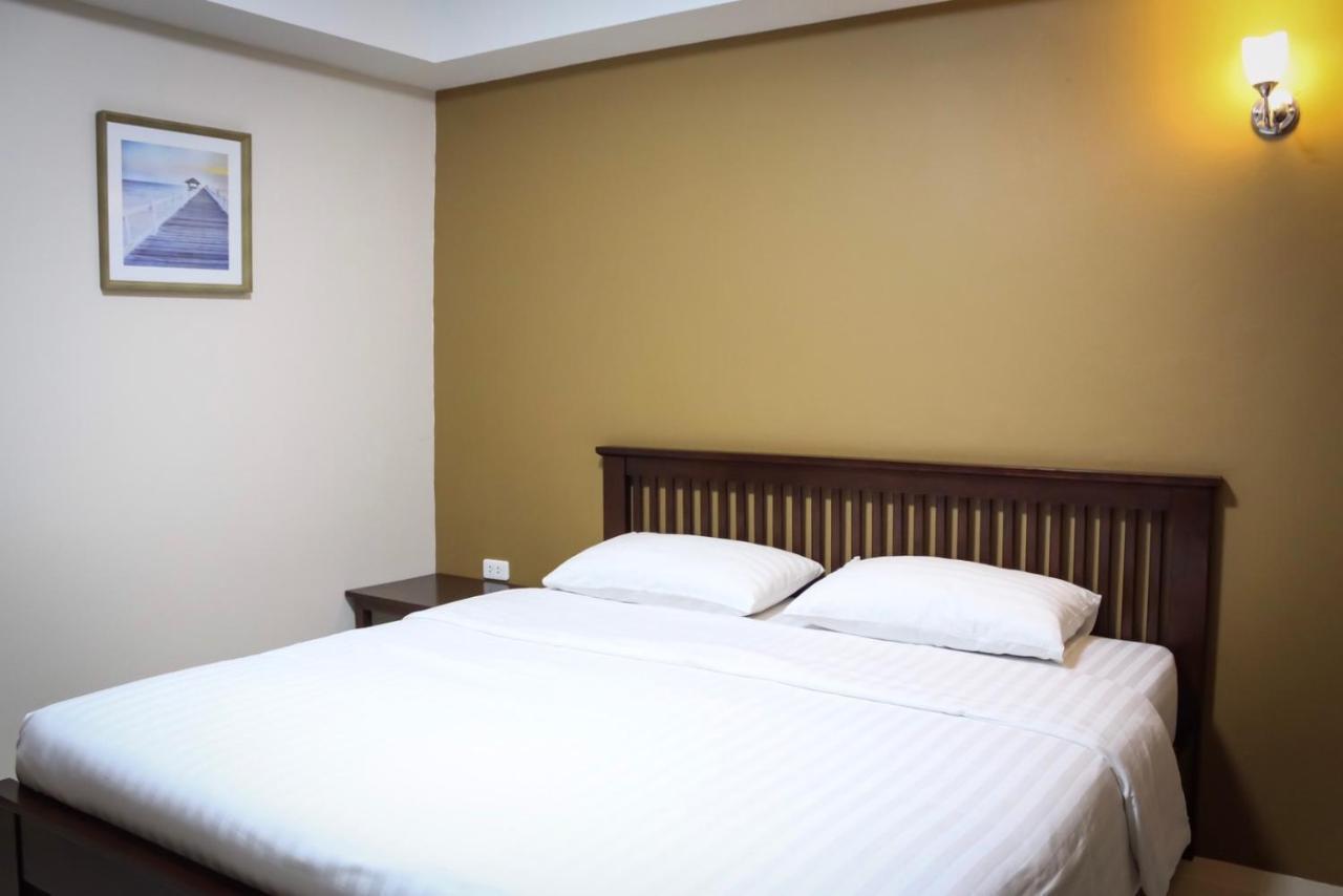 Yellow House Rayong 3*