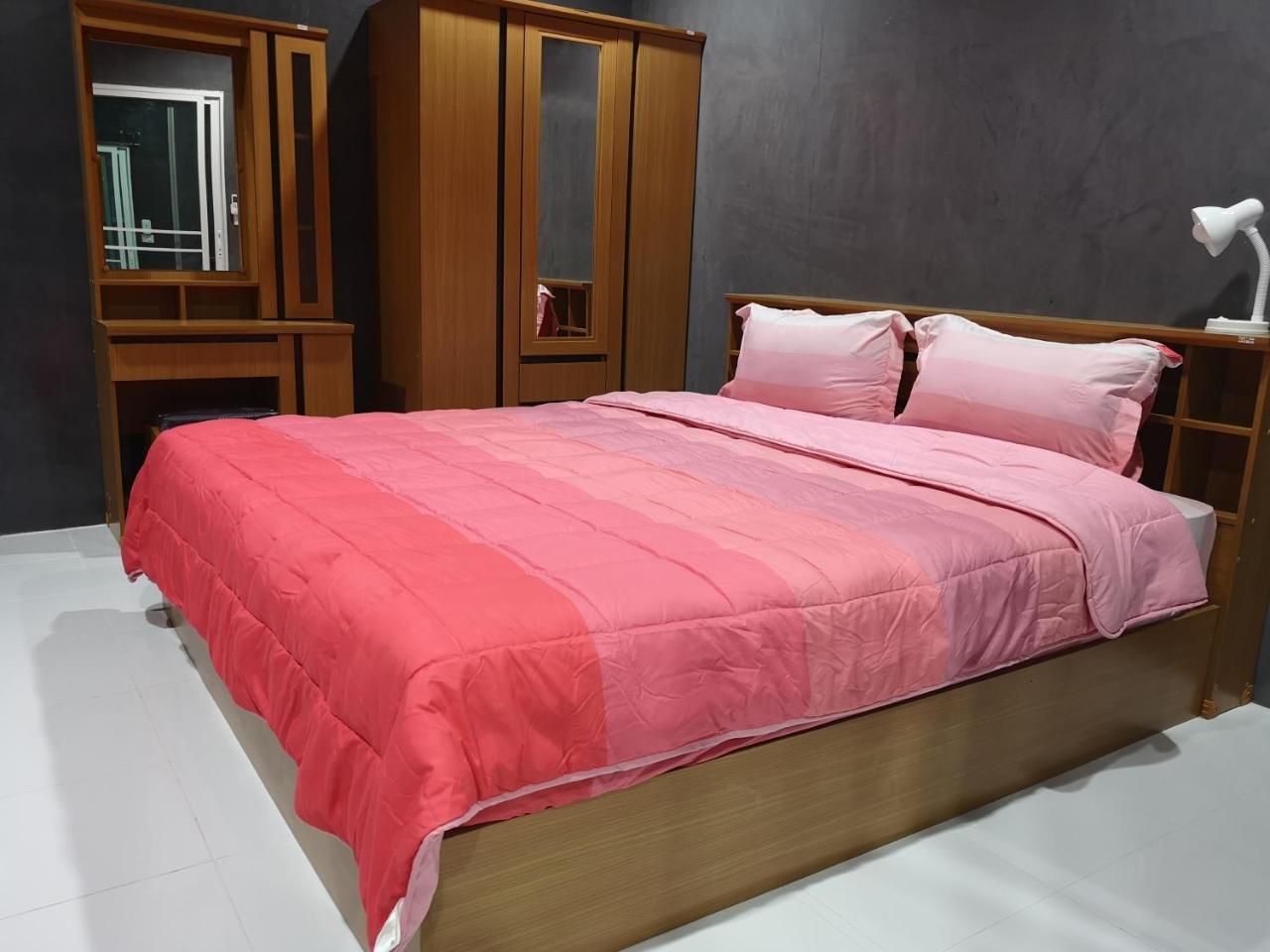 Baan Sabaijai Resort *