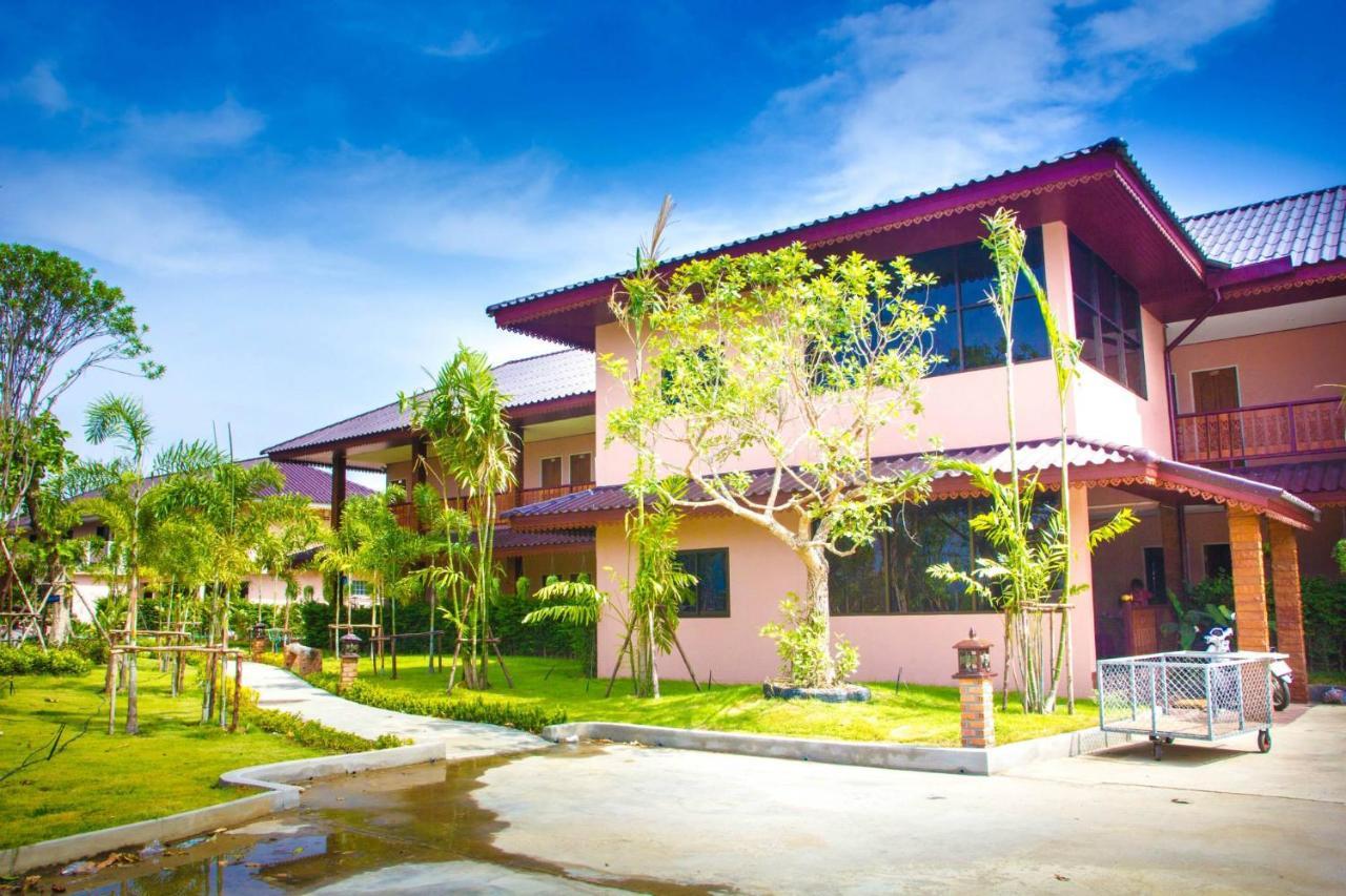 Grand And Sukhothai