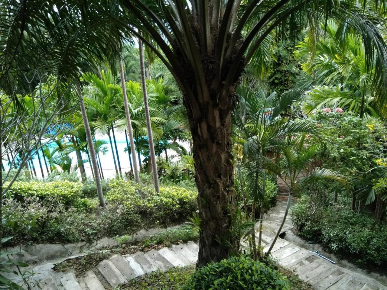 Aonang Cliff Mountain New Resort 2*