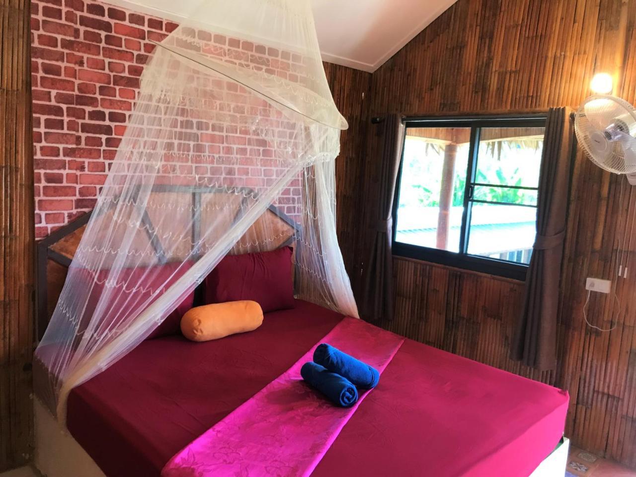 Guest house Hill  Lanta 3*
