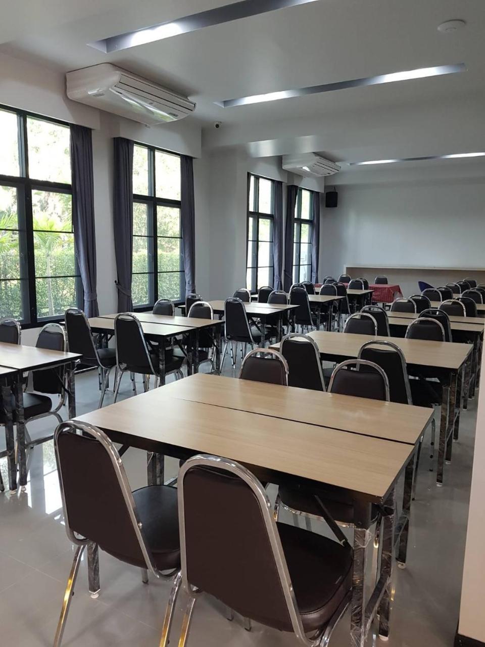 Hotel Bangkok Boutique Rangsit 4*