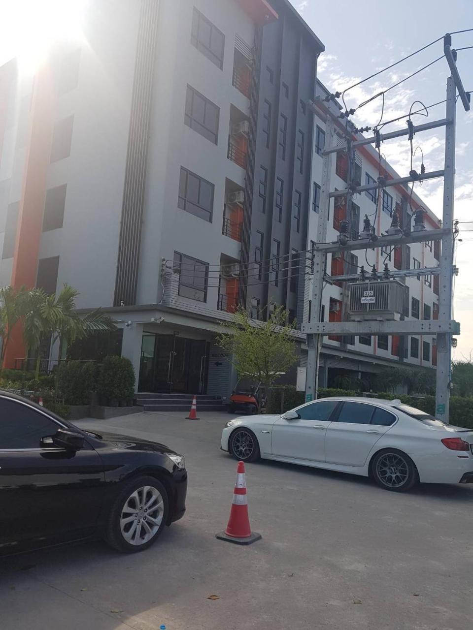 Bangkok Boutique Rangsit Hotel 4*