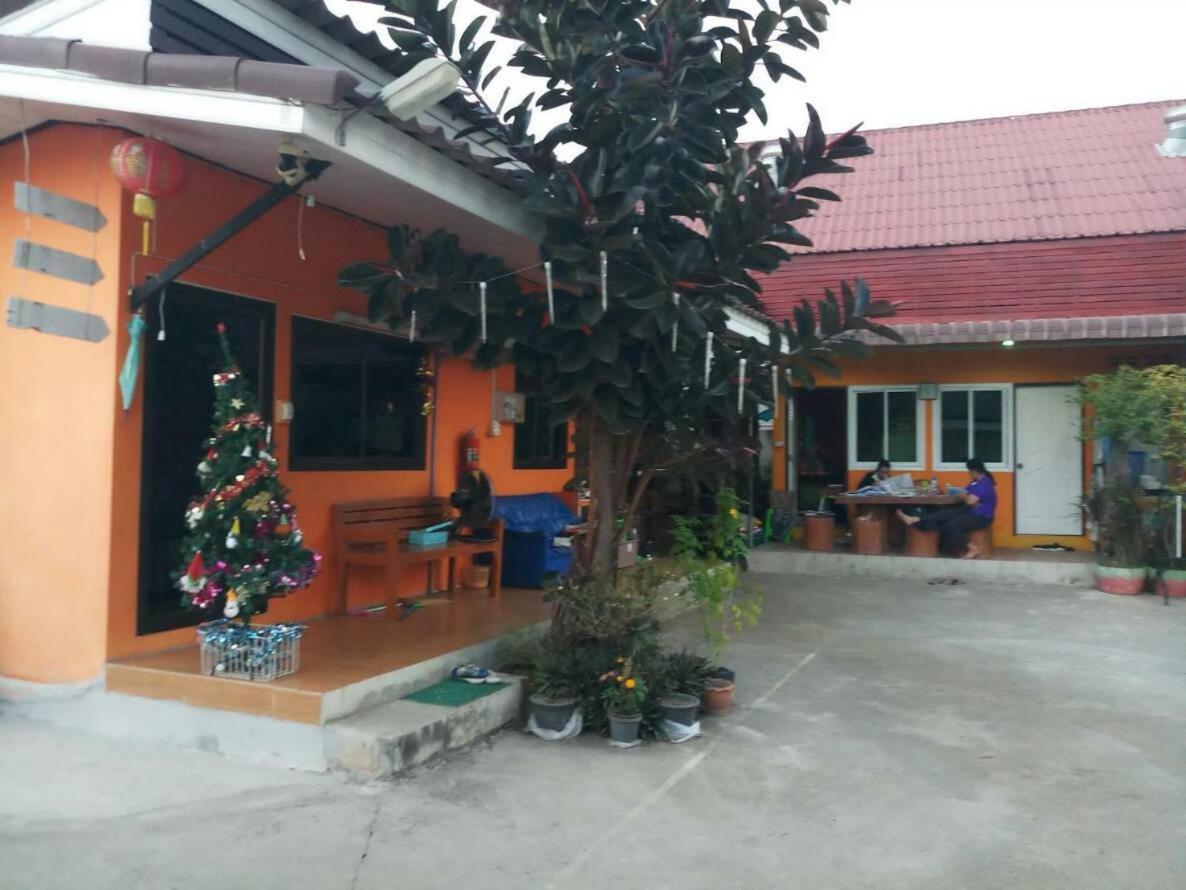 Baan Din Baramee Kamphaeng Phet