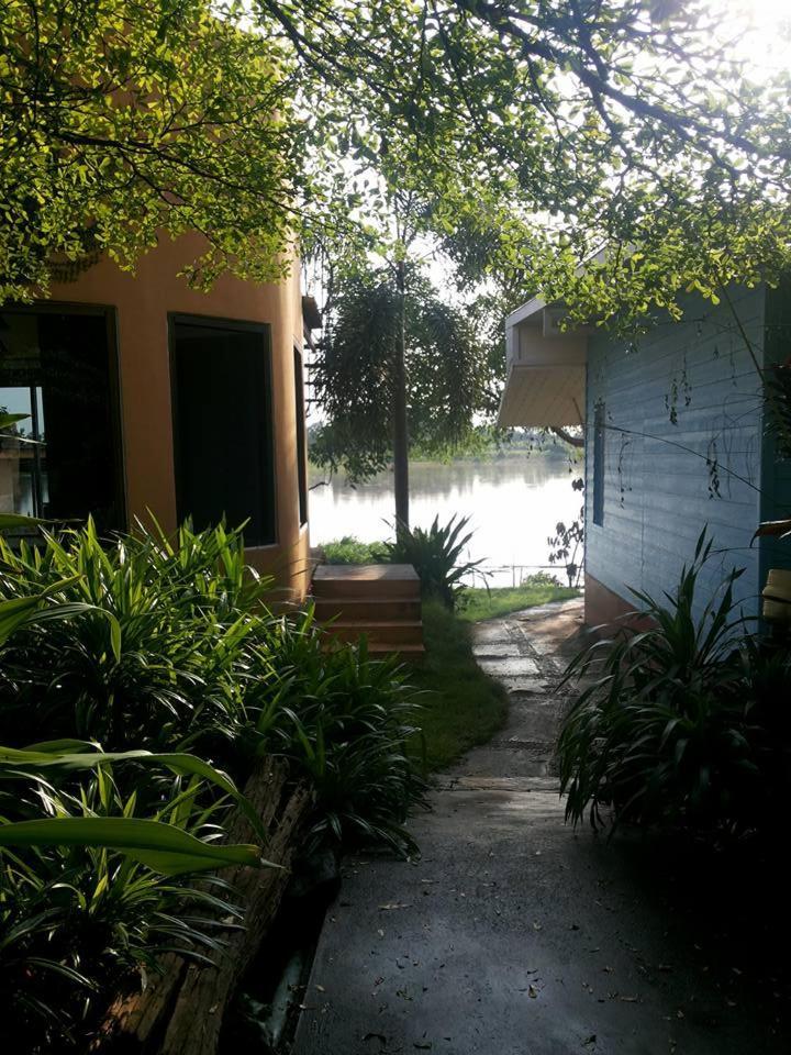 Baan Din Baramee Hotel 3*