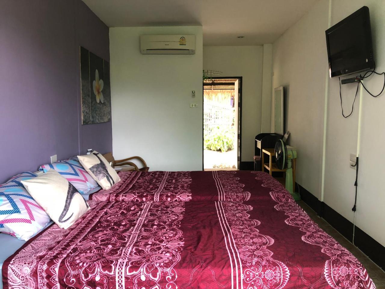 Yard Guest house *