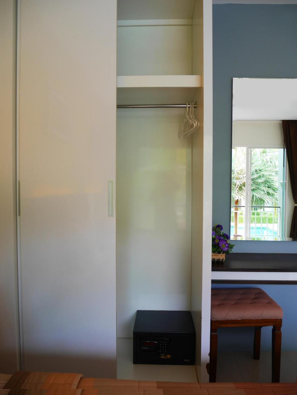 Gypsy Sea View Resort- Island 3* Phi Phi Don