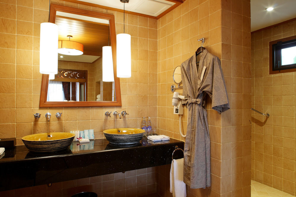 Amari Vogue Hotel