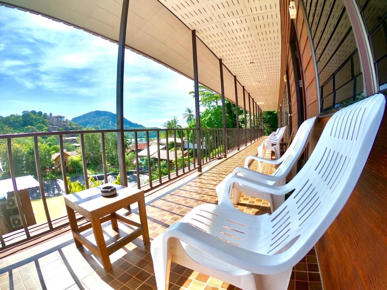 Tapear Resort 2*