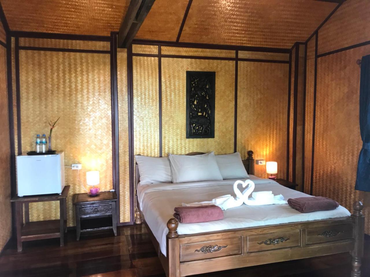 Aow Yai Bungalows 2* Koh Phayam