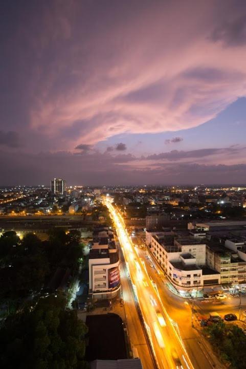 V.l. Hatyai Hotel Hat Yai