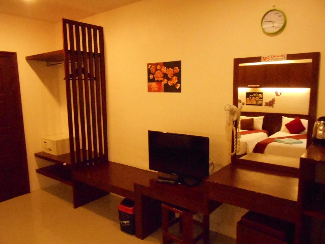 7 Sky Residency 3* Patong