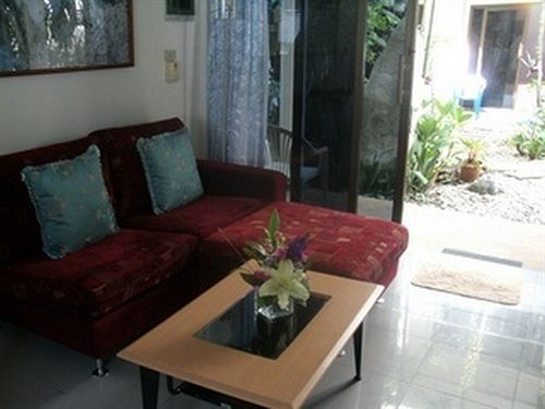 Club Near The By Plh Phuket Apartment *