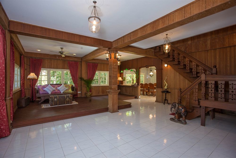 Baan Khun Nang Colonial Mae Nam