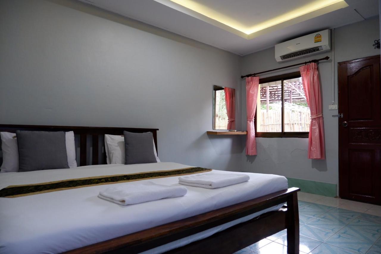 Guest house Marina Hut 2*