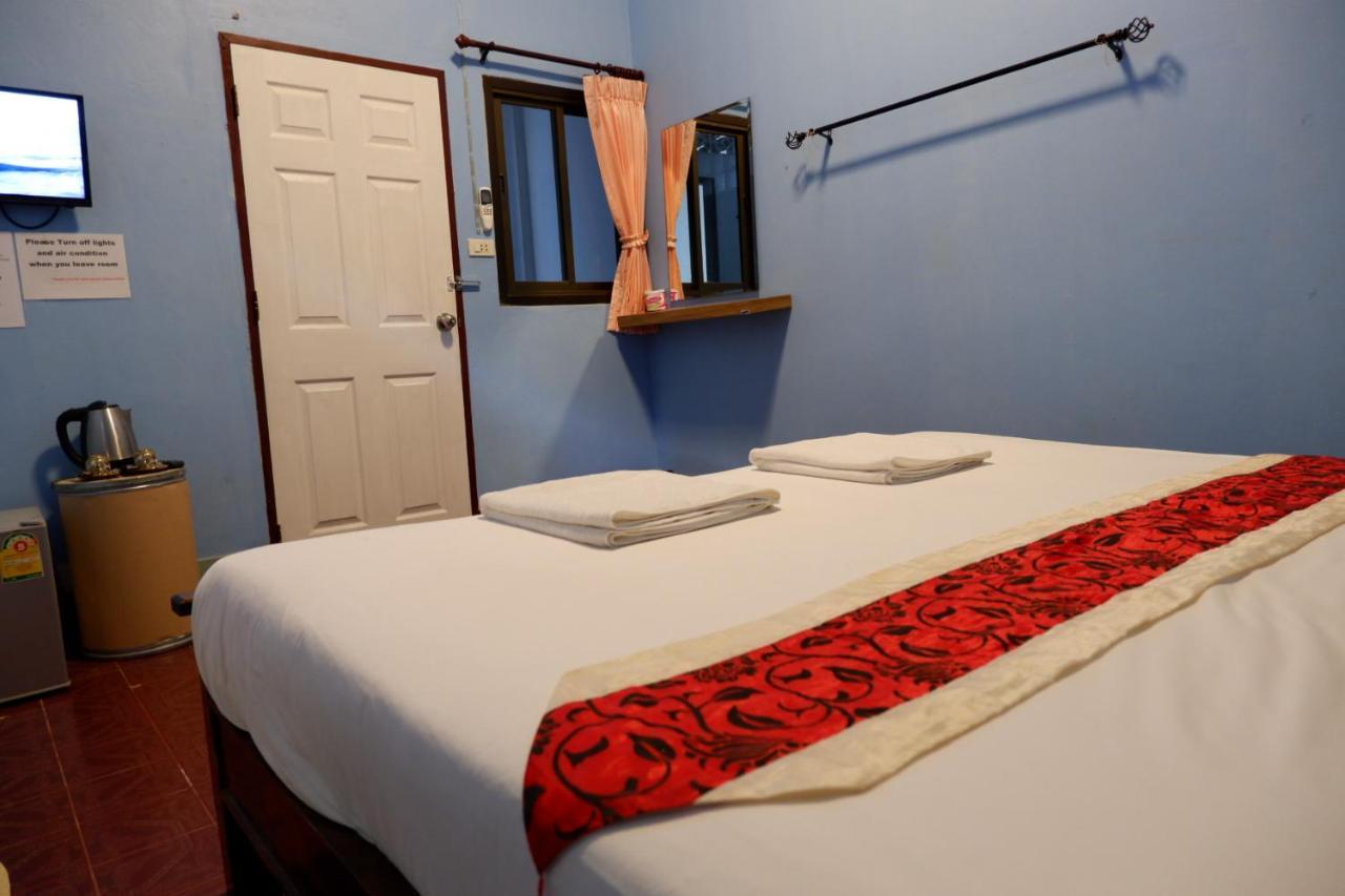 Guest house Marina Hut 2*