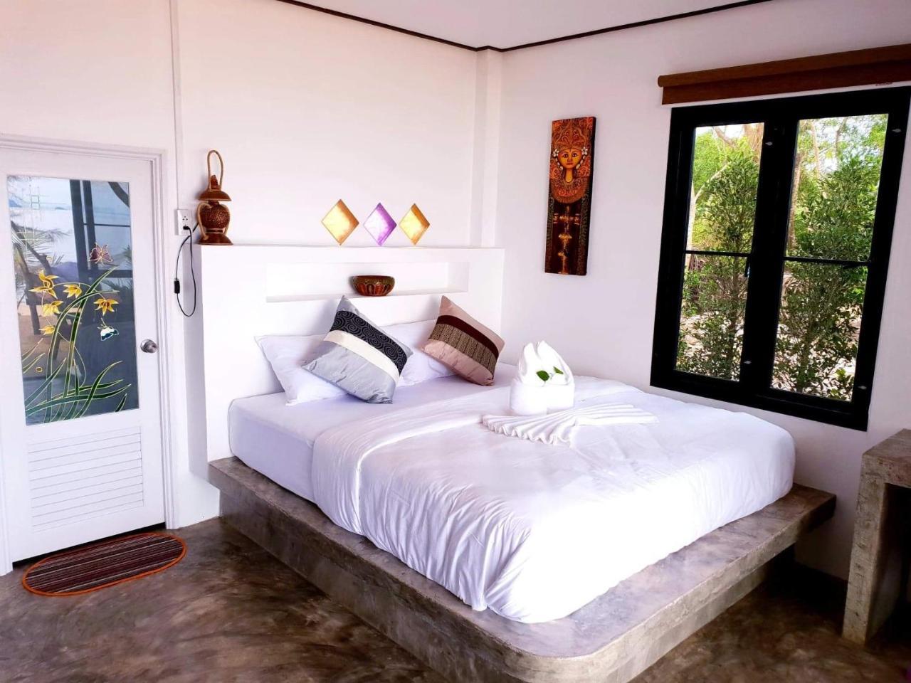 Sabai Sabai Koh Phayam