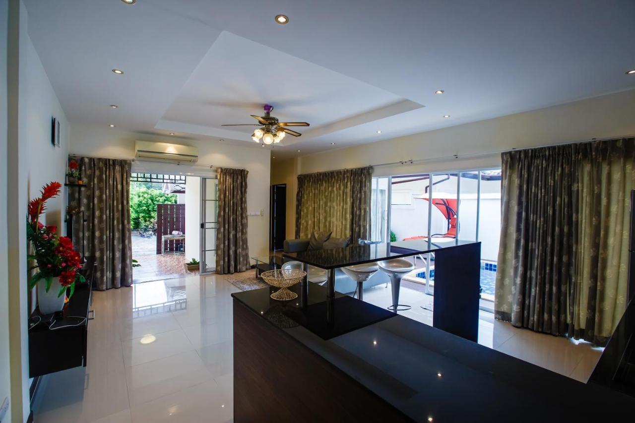 Villa With Pool *