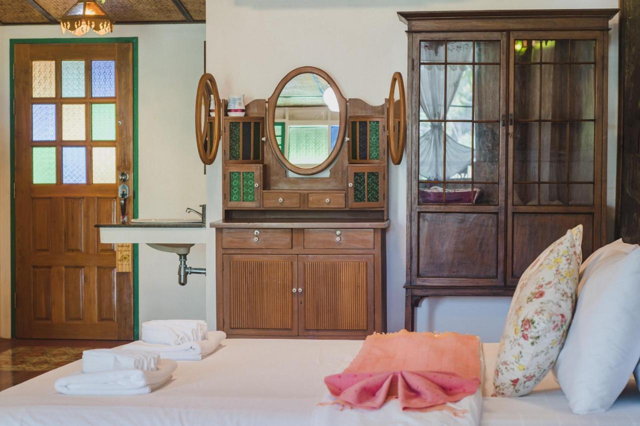 Resort Baan Imm Sook Chao Lao Beach