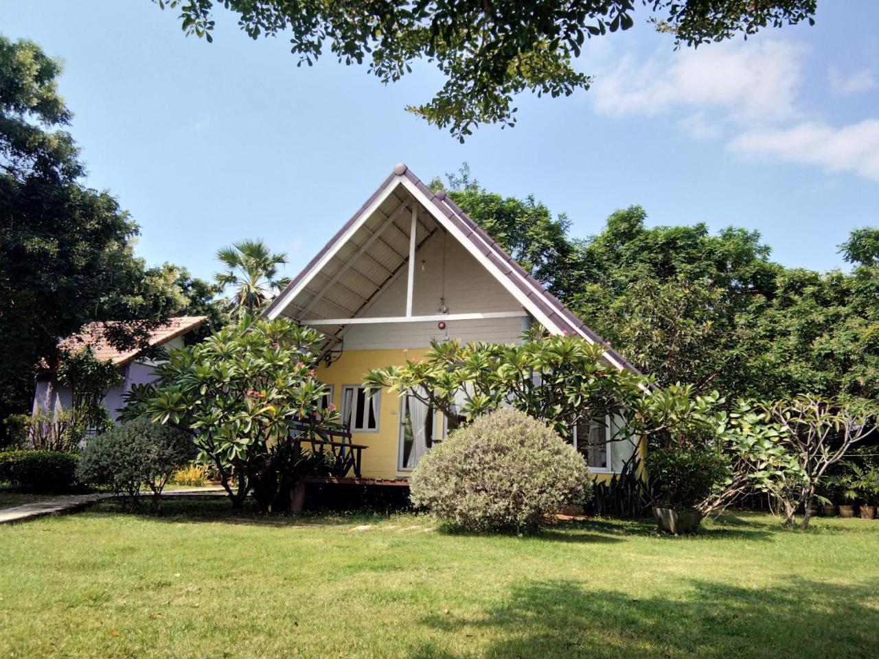 Ban Bang Bed & Breakfast Haad Chao Samran