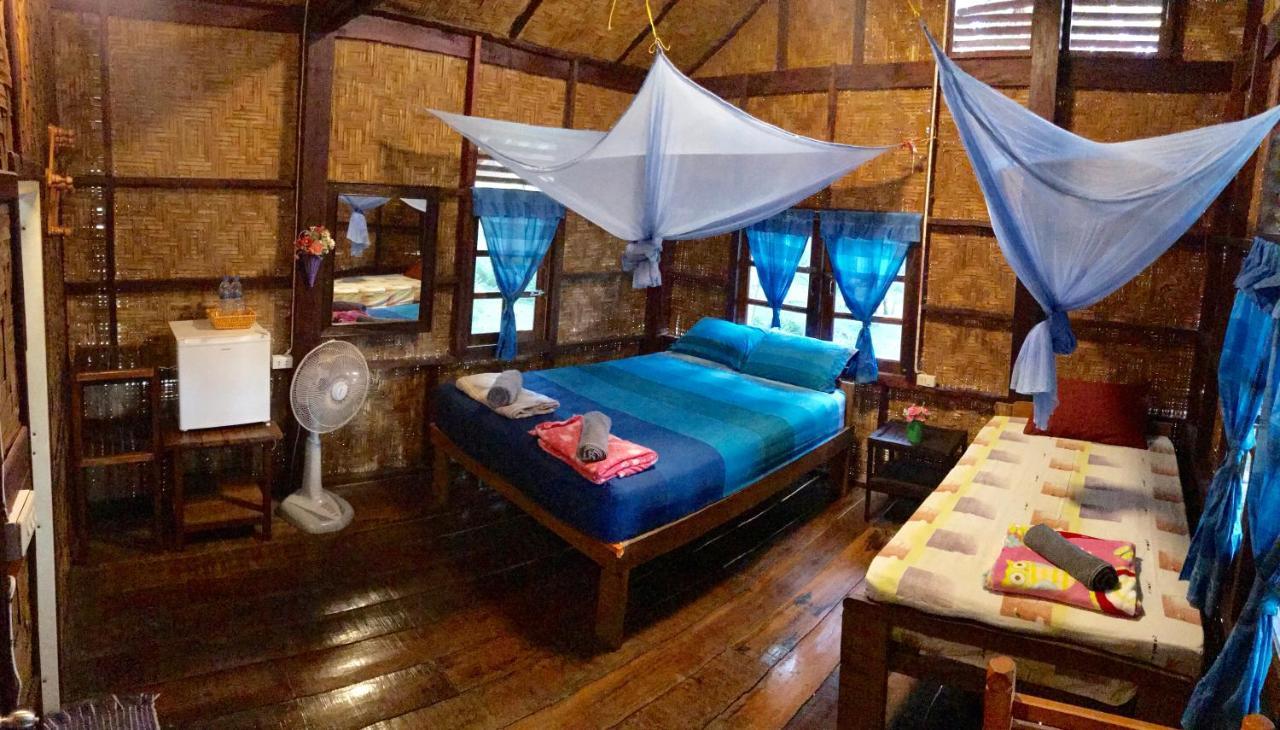 Aow Yai Bungalows Koh Phayam