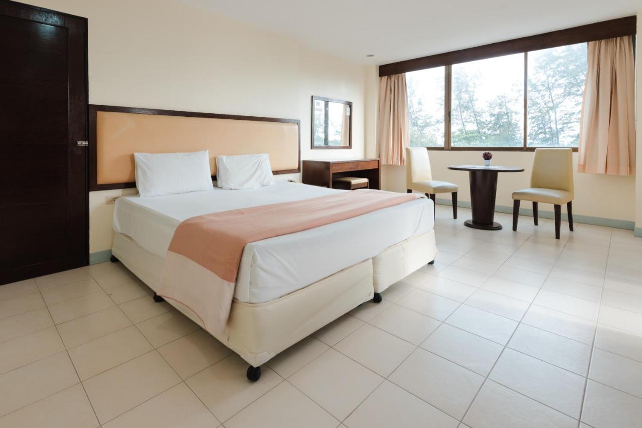 Nice Beach Hotel Hotel 2*