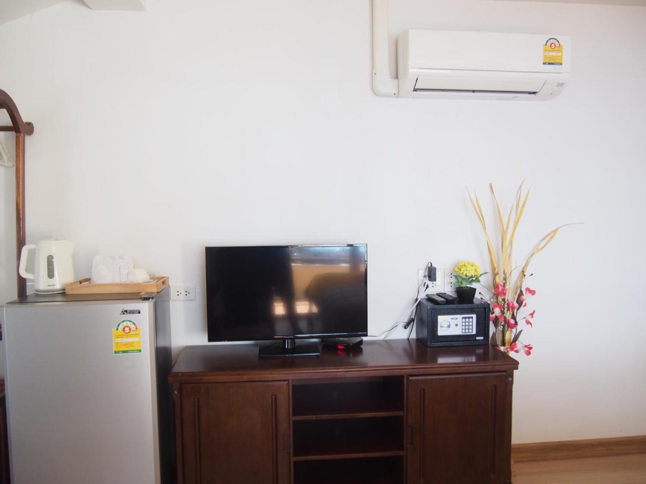 Hotel Nong Nuey Koh Samet