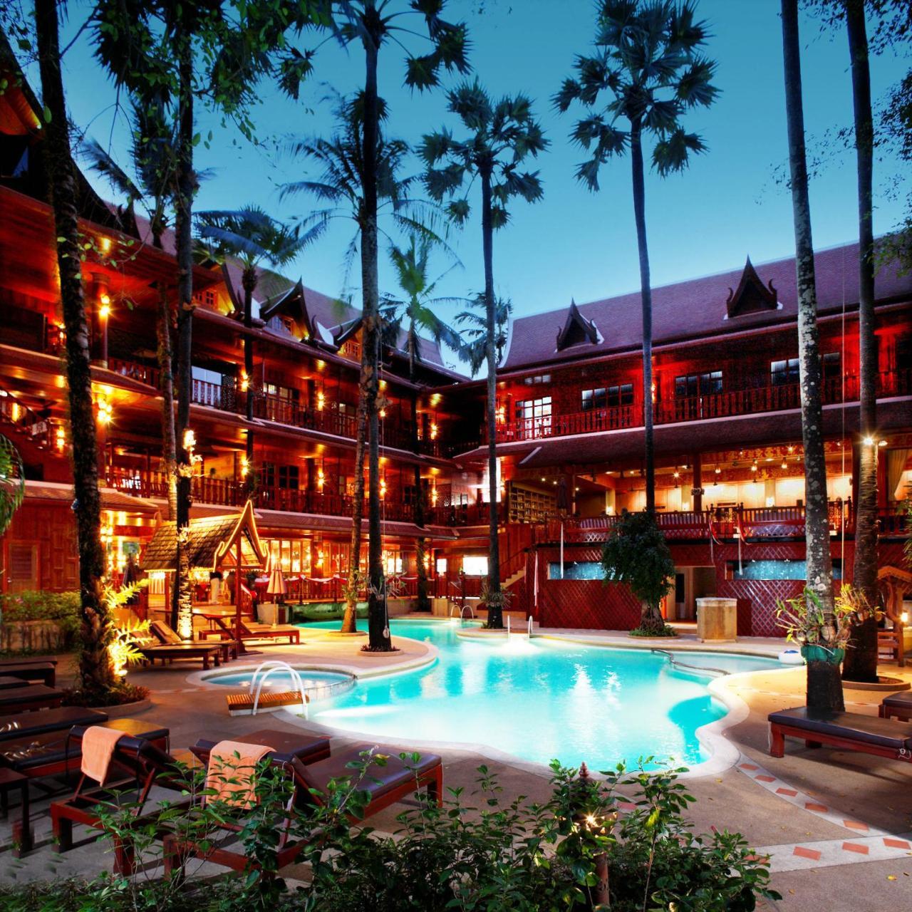 Hotel Royal Phawadee Village - 2 Minutes Walk To The