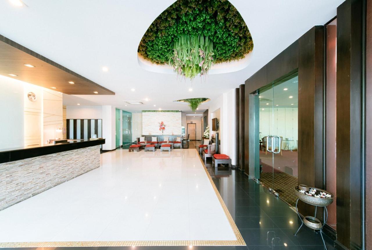 The Singora 3*