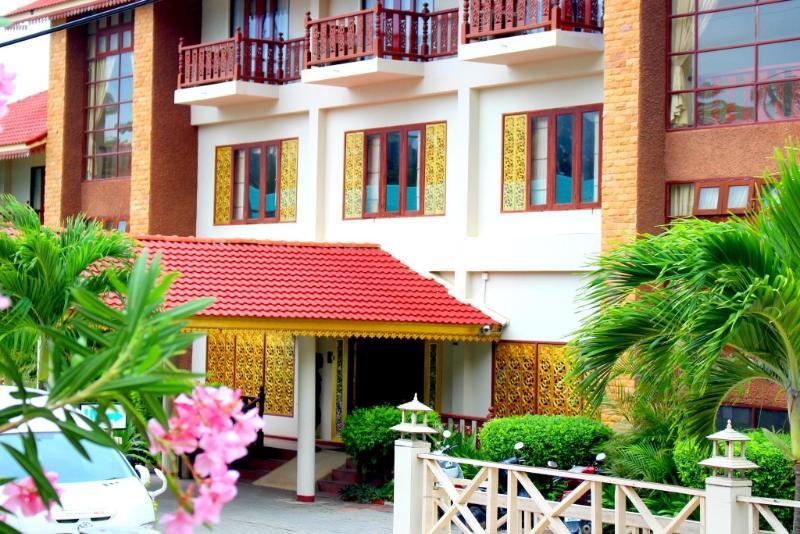 Resort Sunset Beach Club & Spa 4*