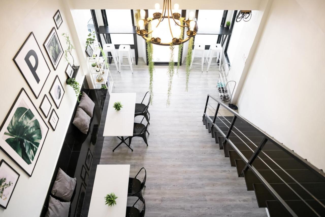 Hostel Posh 41 *