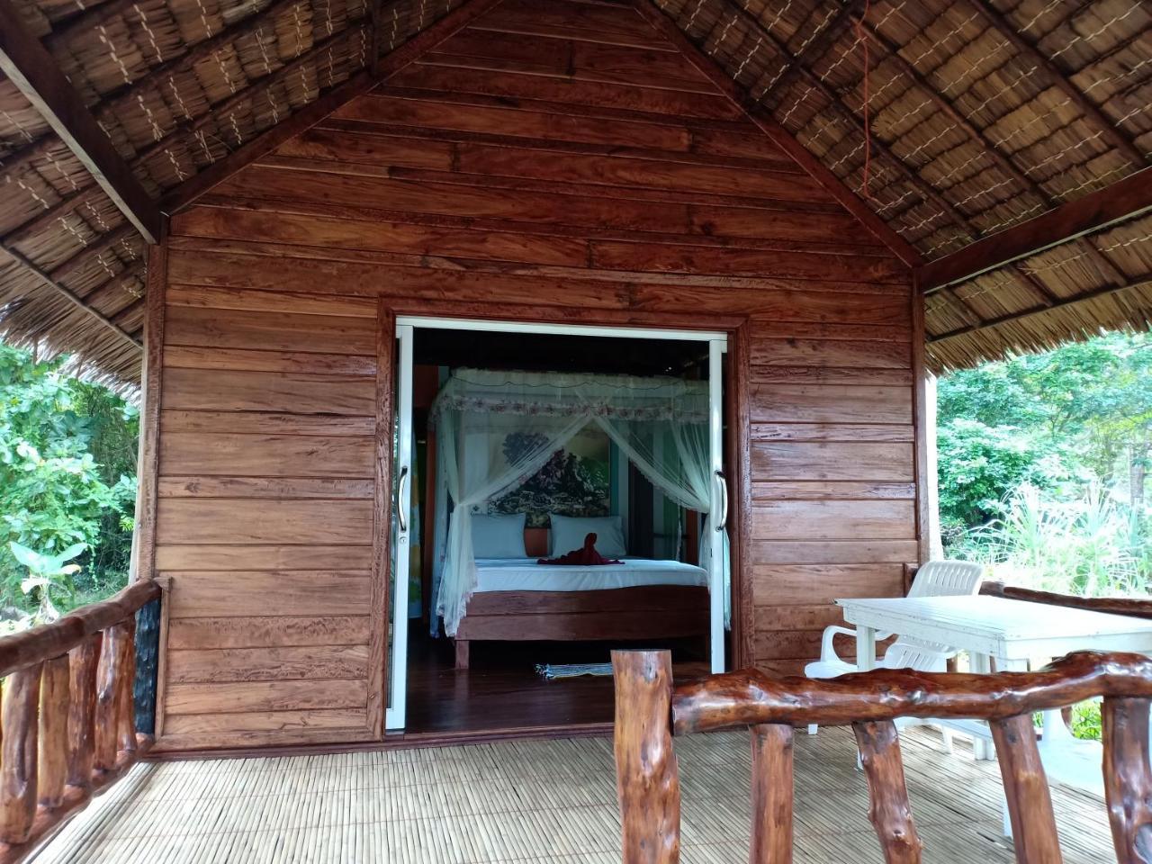 Koh Jum Freeda Nuea Khlong