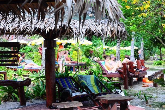 Tenta Nakara And Restaurant Por Bay