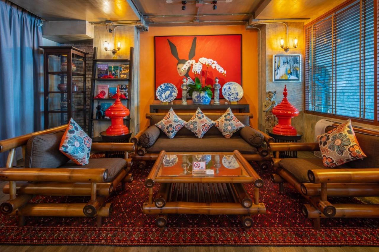 Chala Number 2 Art And Gallery Hotel