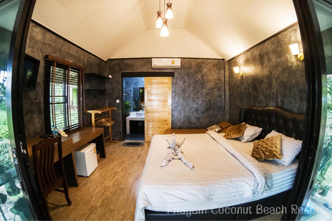 Resort Phayam Coconut Koh Phayam
