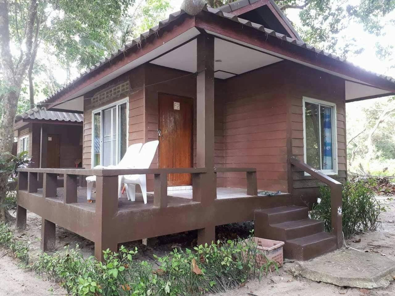 Phayam Coconut Resort 2*