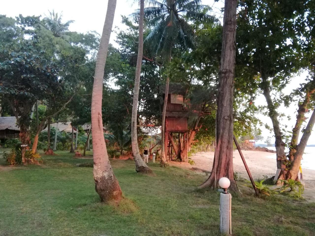 Kohjum Freedom Resort 3*