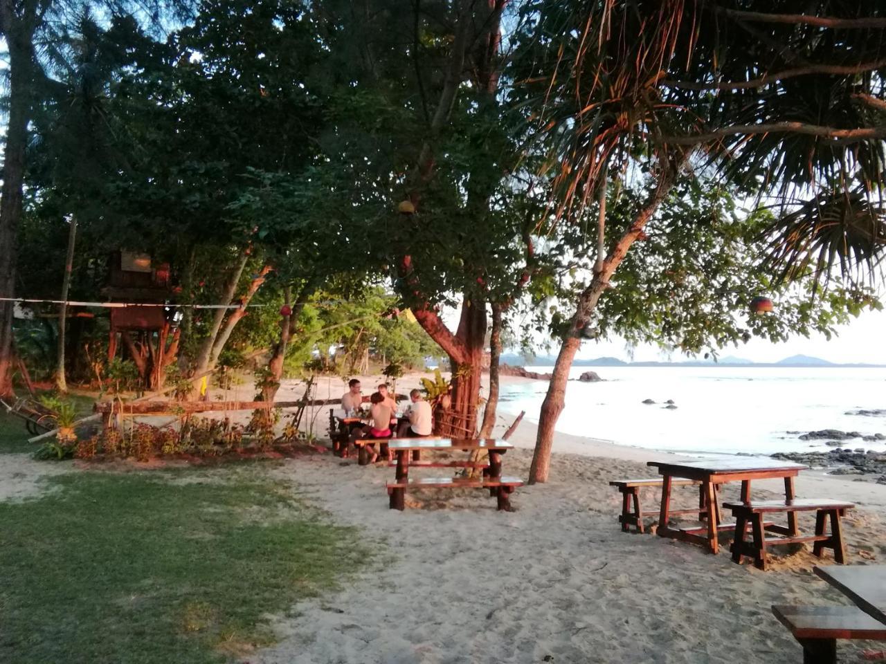 Kohjum Freedom 3* Koh Jum
