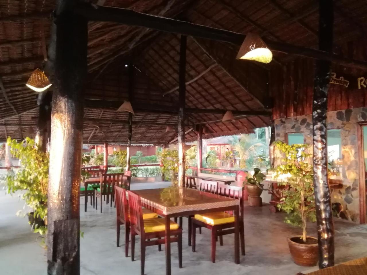 Kohjum Freedom Resort Koh Jum